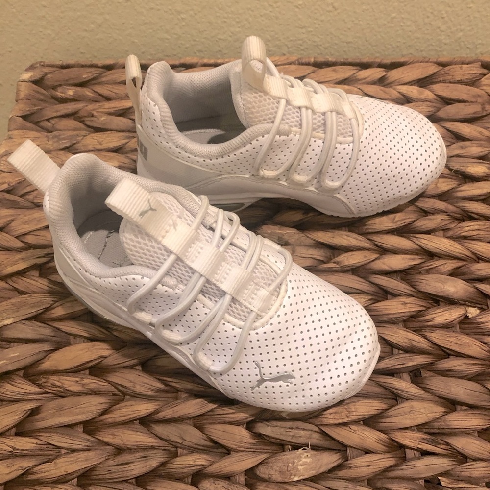 White Puma toddler trainers, Toddler size 7